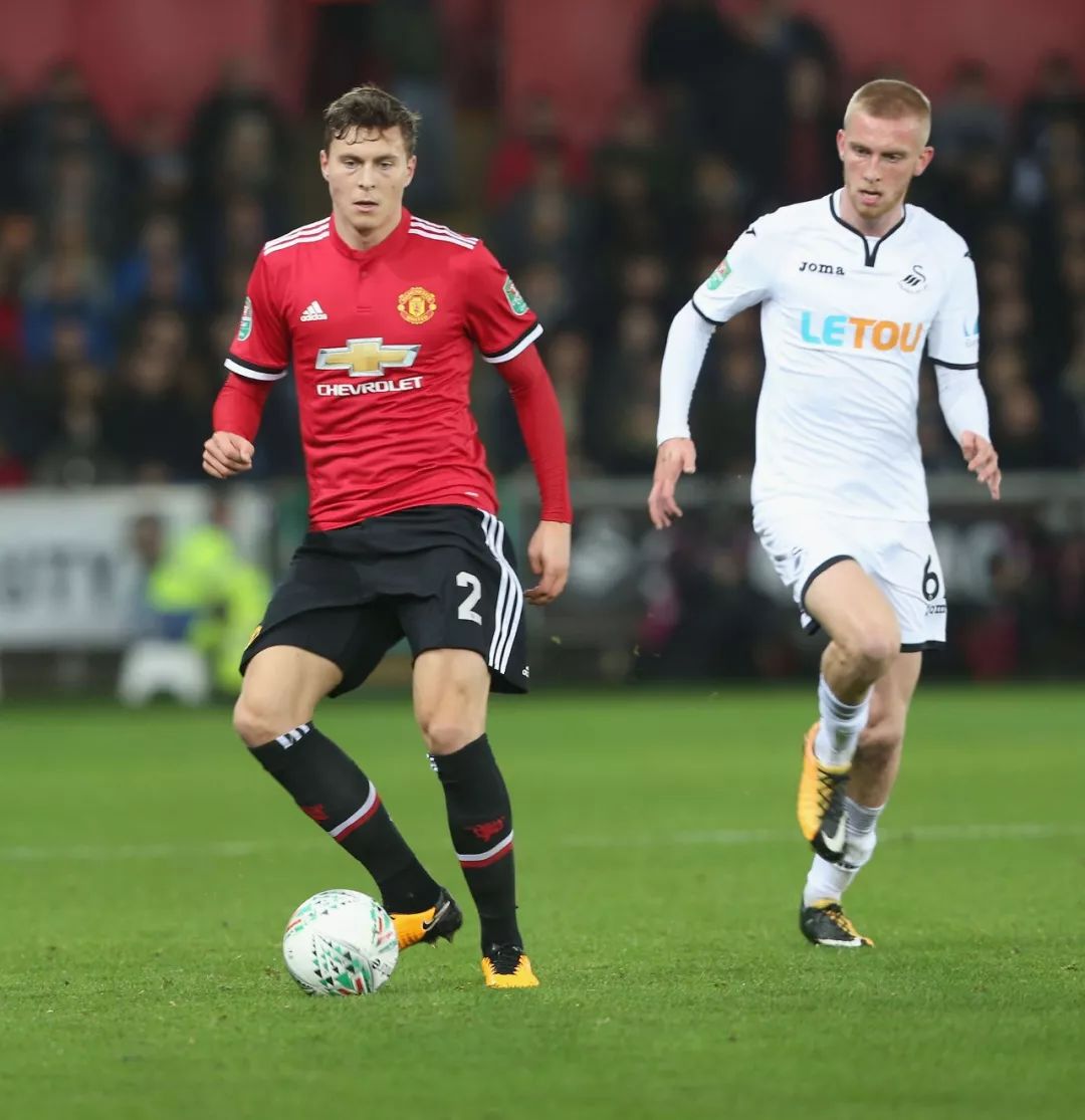 她不仅要在 她不仅要在